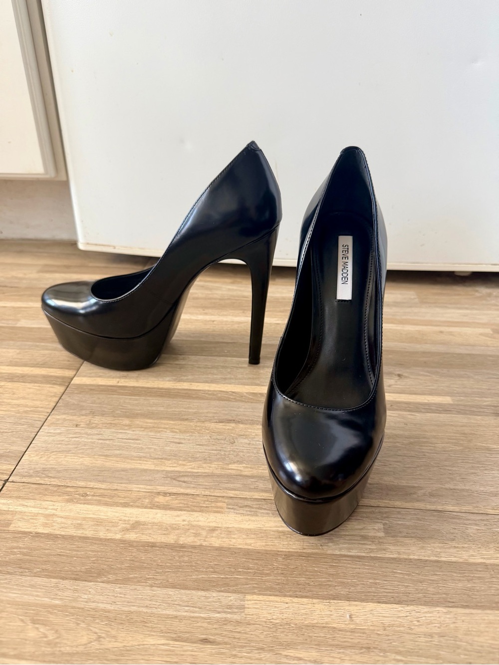 Steve Madden Silene Black Leather Platform High Heel Pumps Women's 8 NWOT